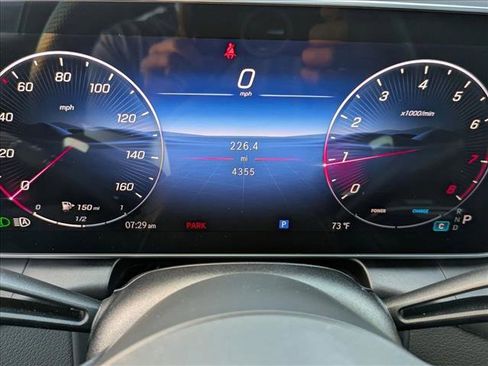 Used 2026 Mercedes-Benz GLC 300 4MATIC image 11