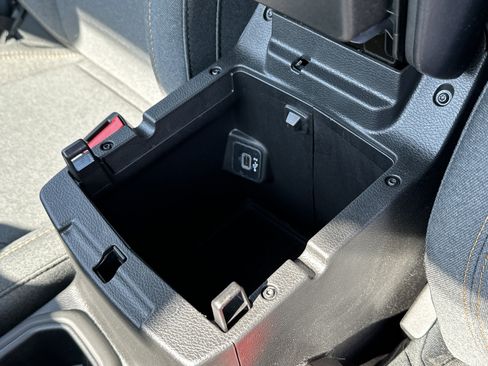 Used 2024 Jeep Wrangler Sport S image 15