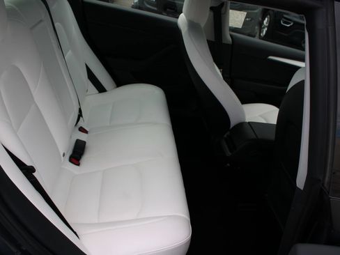 Used 2022 Tesla Model 3 Long Range AWD/4WD image 12