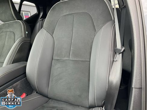 Used 2022 Volvo XC40 P8 Recharge Plus AWD/4WD image 18