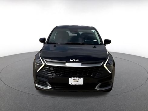 Used 2025 Kia Sportage LX image 4