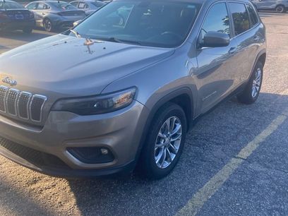 Used 2019 Jeep Cherokee Latitude Plus w/ Comfort/Convenience Group