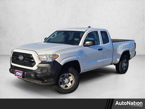 Used 2019 Toyota Tacoma SR image 1