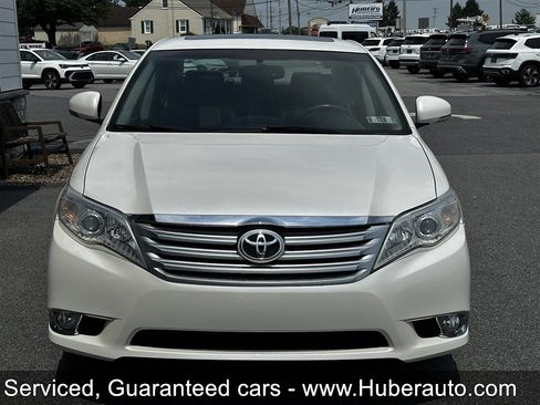 Used 2011 Toyota Avalon FWD image 2