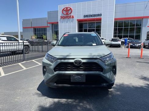 Used 2020 Toyota RAV4 XLE Premium FWD image 3
