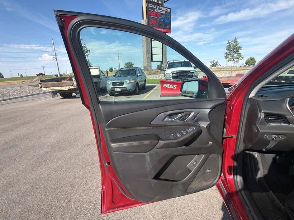 Used 2021 Chevrolet Traverse Premier AWD/4WD image 10