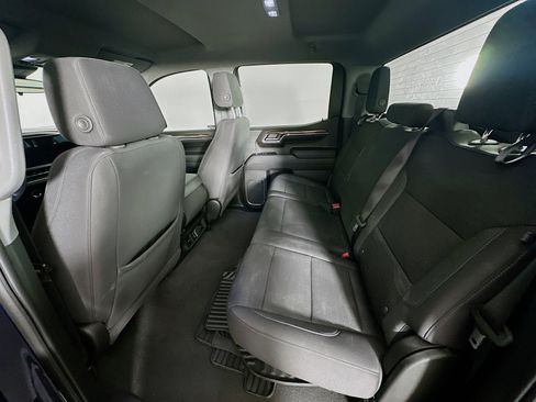 Used 2023 Chevrolet Silverado 1500 LT AWD/4WD image 27
