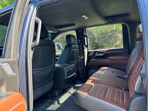 Used 2024 GMC Sierra 2500 Denali Ultimate AWD/4WD image 48