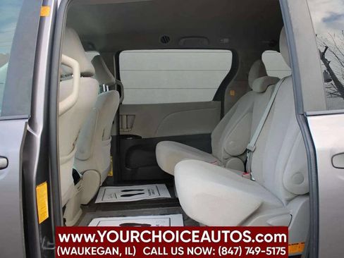 Used 2012 Toyota Sienna LE image 17