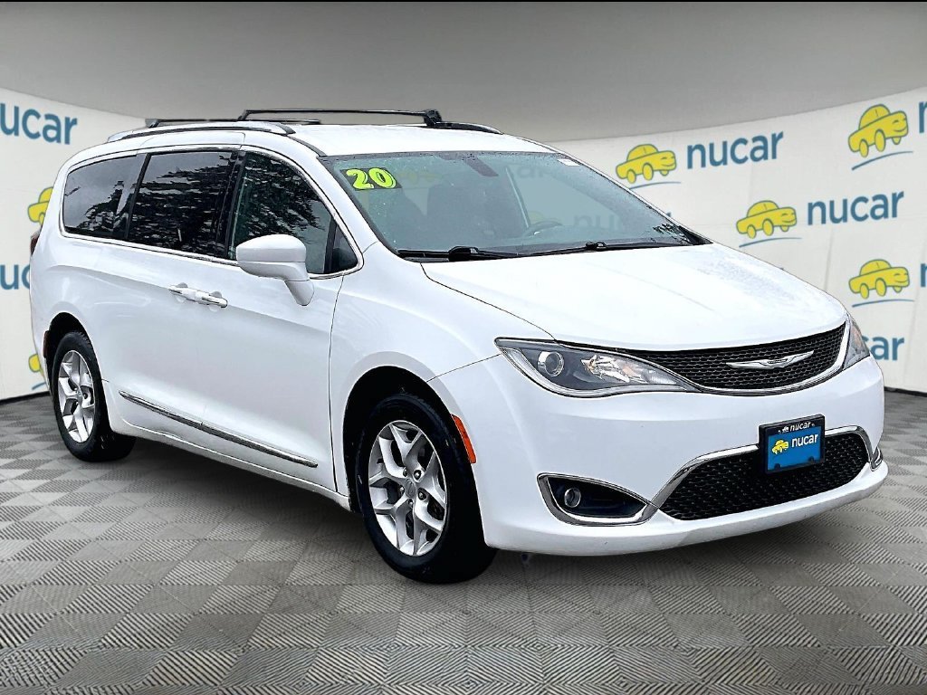 Used 2020 Chrysler Pacifica Touring-L FWD image 1