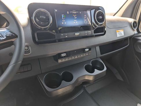 New 2025 Mercedes-Benz Sprinter 2500 image 24
