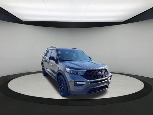 Used 2020 Ford Explorer ST w/ ST Street Pack AWD/4WD image 2
