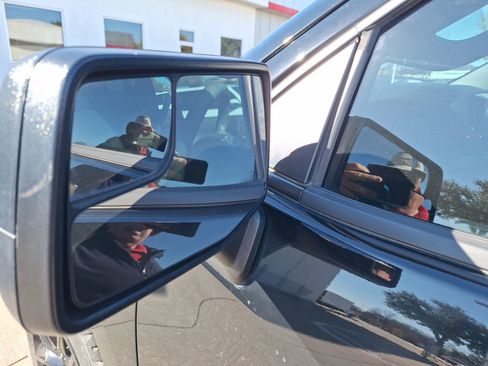 Used 2020 Chevrolet Silverado 1500 Custom w/ Custom Value Package image 14