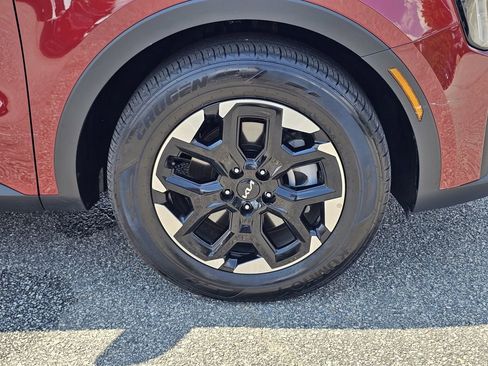 Used 2025 Kia Sorento S w/ Panoramic Sunroof Package image 6