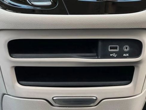 Used 2020 Chrysler Voyager Lxi image 88