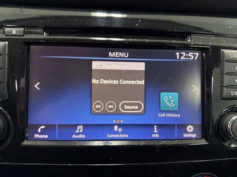 Used 2018 Nissan Rogue S image 19