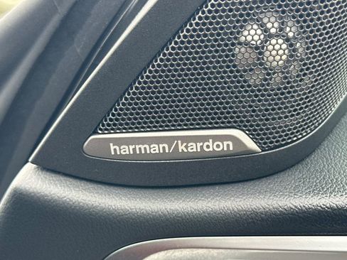 Used 2023 BMW i4 eDrive40 image 19