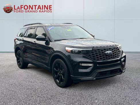Certified 2023 Ford Explorer ST-Line w/ Class IV Trailer Tow Package AWD/4WD image 3