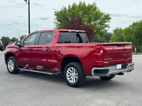 Used 2024 Chevrolet Silverado 1500 LT AWD/4WD image 5