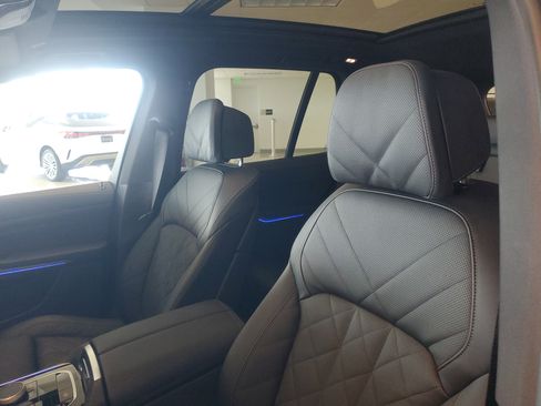 Used 2026 BMW X5 sDrive40i RWD image 23