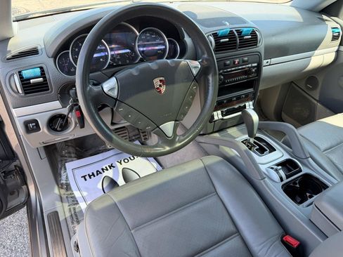 Used 2004 Porsche Cayenne S AWD/4WD image 32