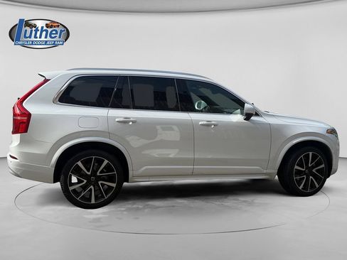 Used 2022 Volvo XC90 T6 Momentum AWD/4WD image 6
