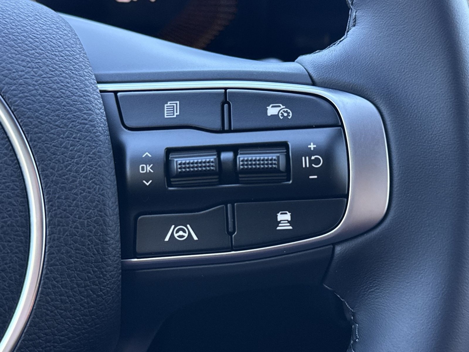 New 2027 Kia K5 GT-Line FWD image 22