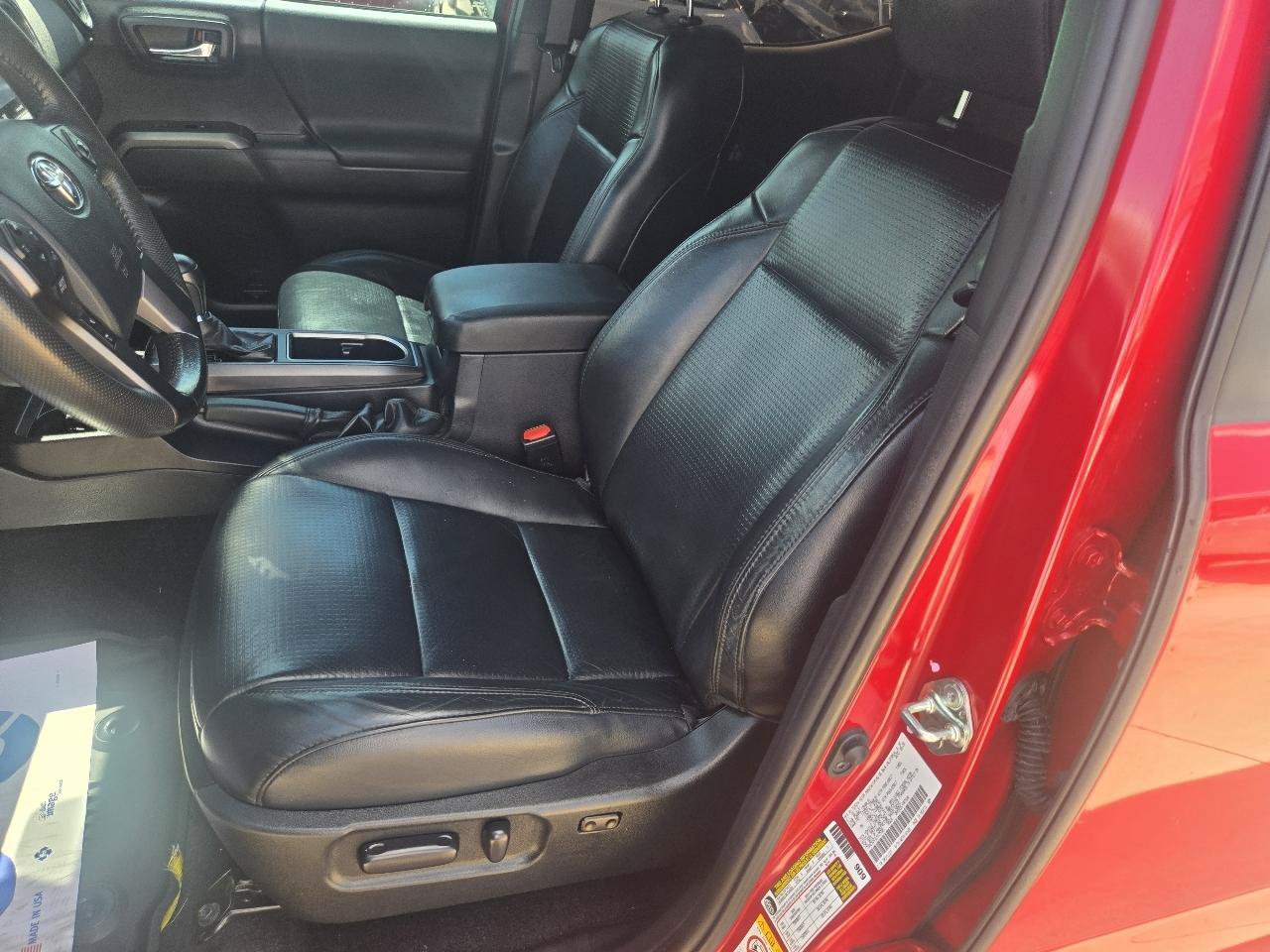 Used 2020 Toyota Tacoma TRD Sport w/ TRD Premium Sport Package RWD image 18