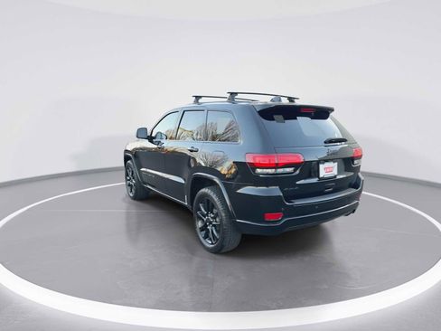 Used 2018 Jeep Grand Cherokee Altitude image 6