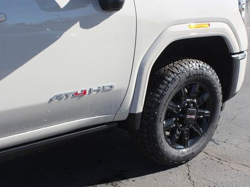 New 2026 GMC Sierra 2500 AT4 w/ AT4 Premium Plus Package image 17