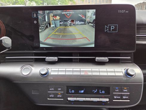 Used 2025 Hyundai Kona SEL AWD/4WD image 15