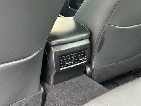 Used 2016 Lexus IS 200t image 14