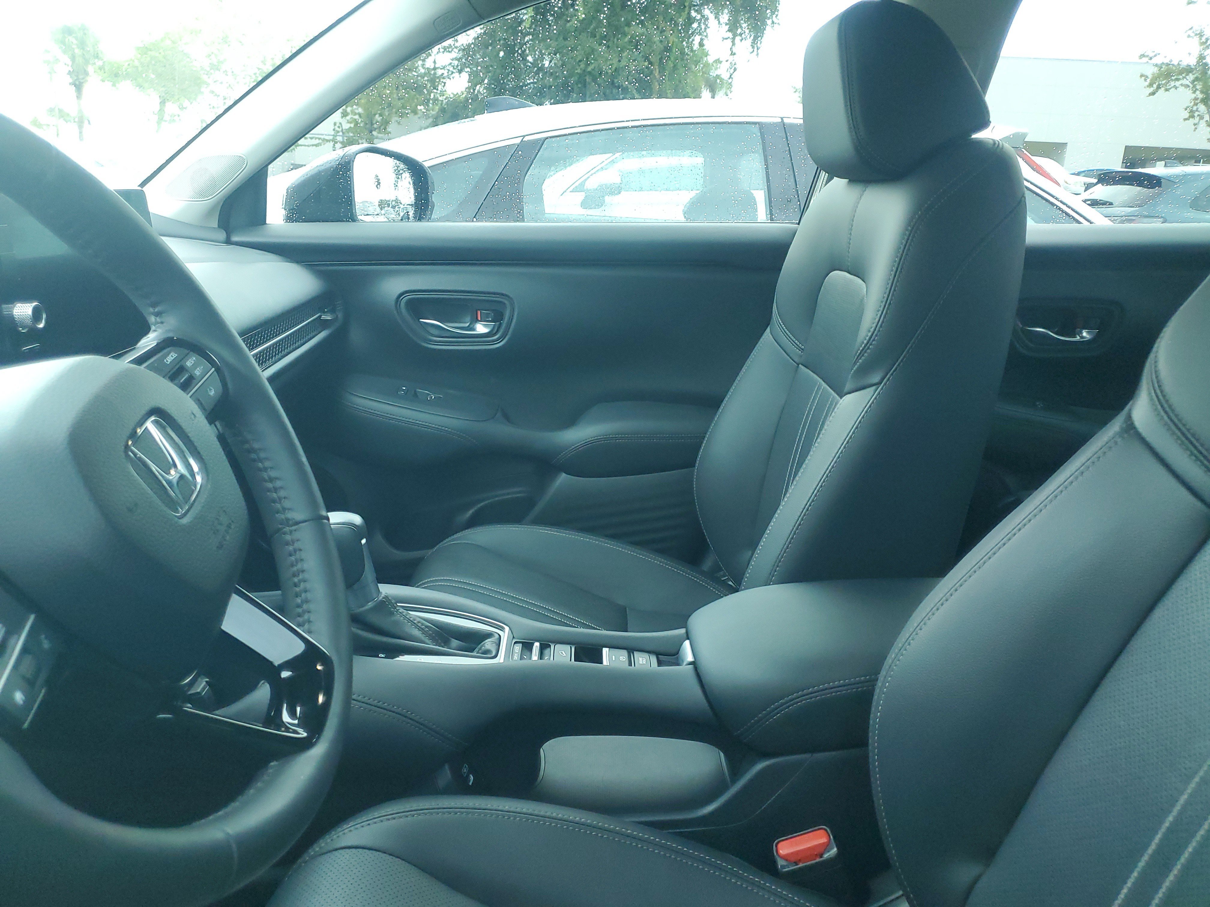 Used 2024 Honda HR-V EX-L image 9