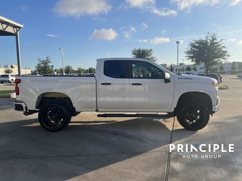 Used 2021 Chevrolet Silverado 1500 Custom w/ LPO, Dark Essentials Package RWD image 5