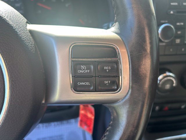 Used 2013 Jeep Compass Latitude AWD/4WD image 16