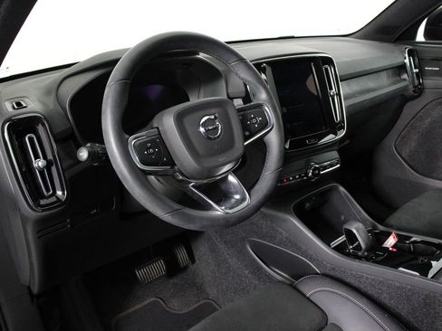 Used 2023 Volvo C40 P8 Recharge Ultimate AWD/4WD image 14