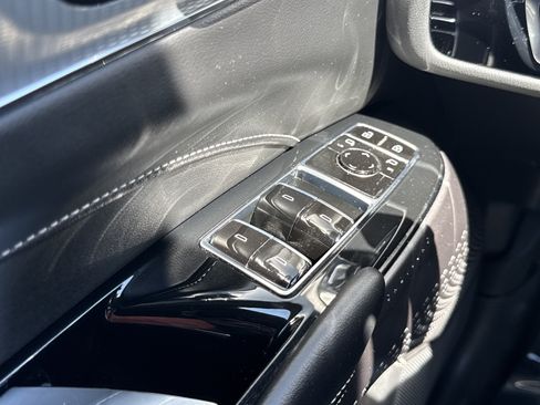 Used 2024 Cadillac Lyriq Tech AWD/4WD image 31