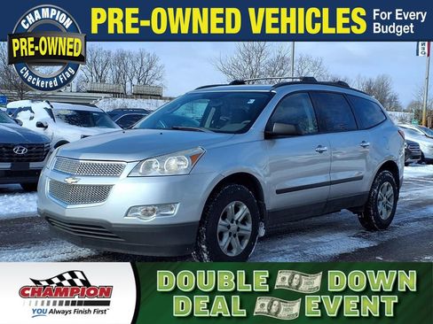 Used 2012 Chevrolet Traverse LS image 1