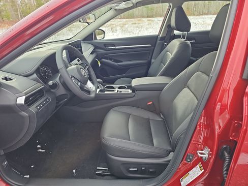 New 2025 Nissan Altima 2.5 SL image 4