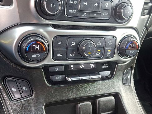 Used 2018 Chevrolet Tahoe LT image 17