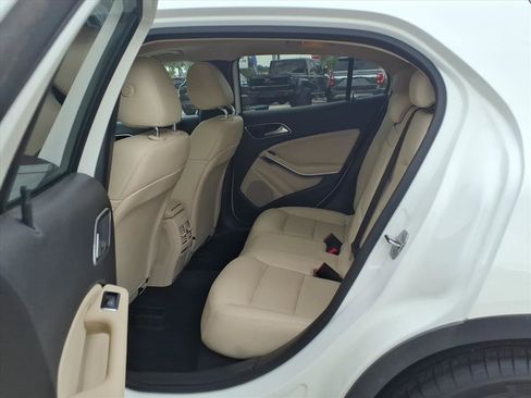 Used 2019 Mercedes-Benz GLA 250 4MATIC image 18