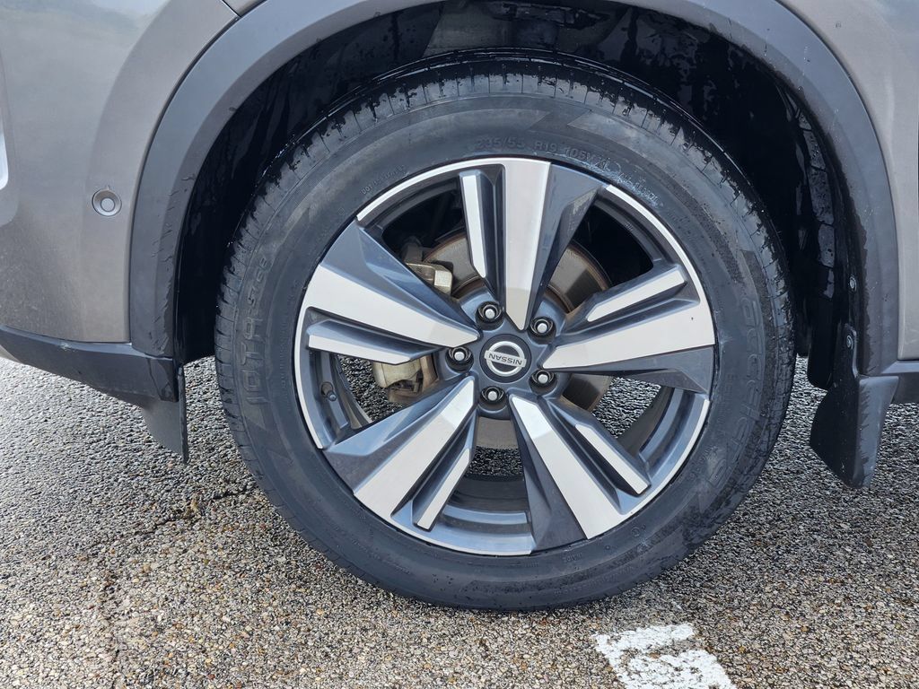 Used 2021 Nissan Rogue Platinum FWD image 7