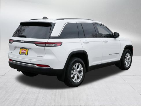 Used 2023 Jeep Grand Cherokee Limited w/ MOPAR Finishing Package image 7