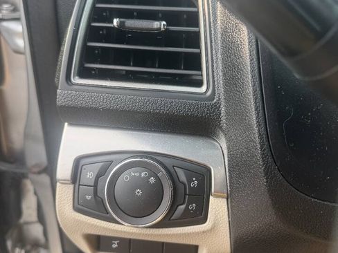 Used 2019 Ford Explorer XLT w/ Equipment Group 202A AWD/4WD image 8