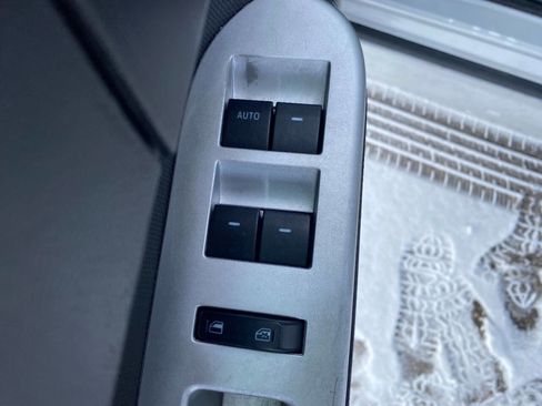 Used 2008 Mercury Mariner 4WD V6 image 12