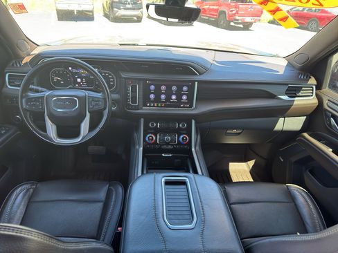 Used 2021 GMC Yukon Denali w/ Denali Premium Package AWD/4WD image 10