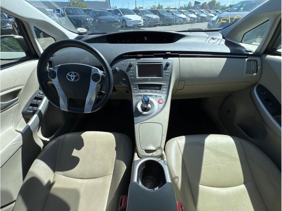 Used 2012 Toyota Prius Five FWD image 4