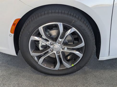 New 2026 Chrysler Pacifica Pinnacle image 11