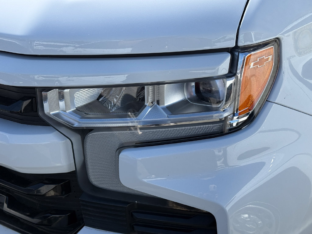 Used 2023 Chevrolet Silverado 1500 RST w/ Z71 Off-Road Package AWD/4WD image 4