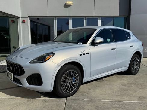 Certified 2023 Maserati Grecale Folgore AWD/4WD image 4